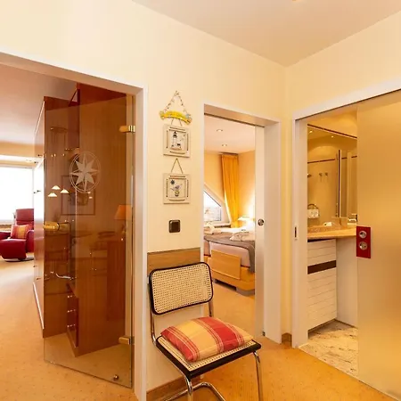 Apartment Trafalgar 354