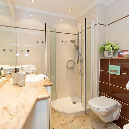Apartment Trafalgar 354