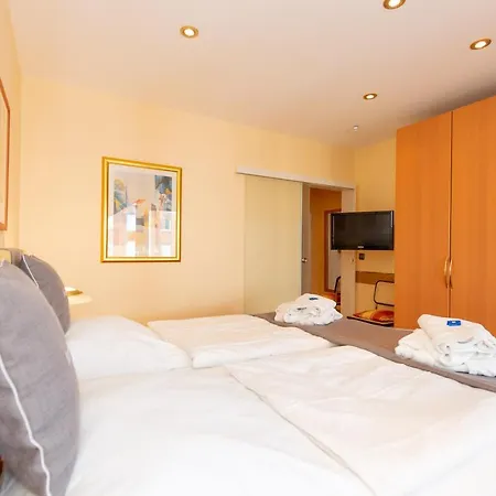 Apartment Trafalgar 354